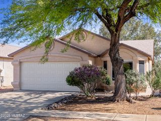 9177 E Ironbark Street, Tucson, AZ 85747
