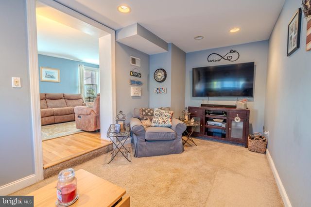 507 N MANOA RD, Havertown, PA 19083