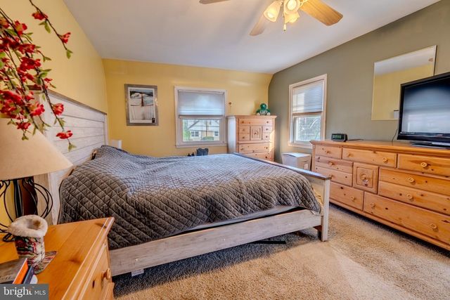 507 N MANOA RD, Havertown, PA 19083
