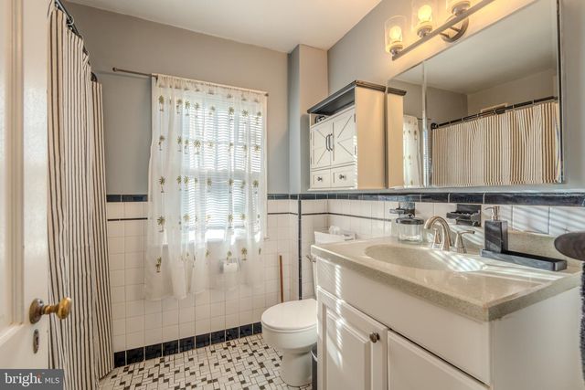 507 N MANOA RD, Havertown, PA 19083