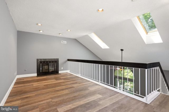 106-B HARWOOD CT, Mount Laurel, NJ 08054