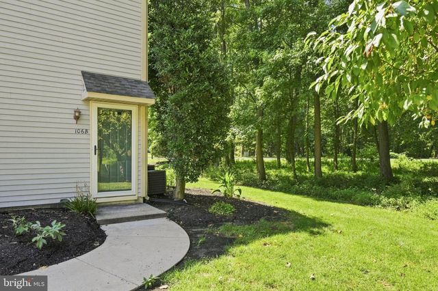 106-B HARWOOD CT, Mount Laurel, NJ 08054