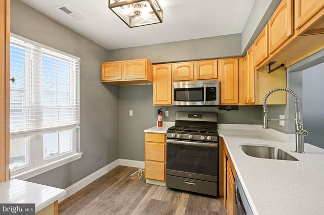 106-B HARWOOD CT, Mount Laurel, NJ 08054