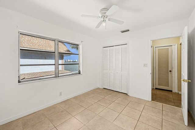 370 Wilma Circle W 6, Riviera Beach, FL 33404