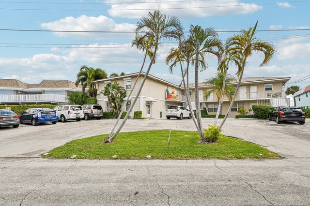 370 Wilma Circle W 6, Riviera Beach, FL 33404