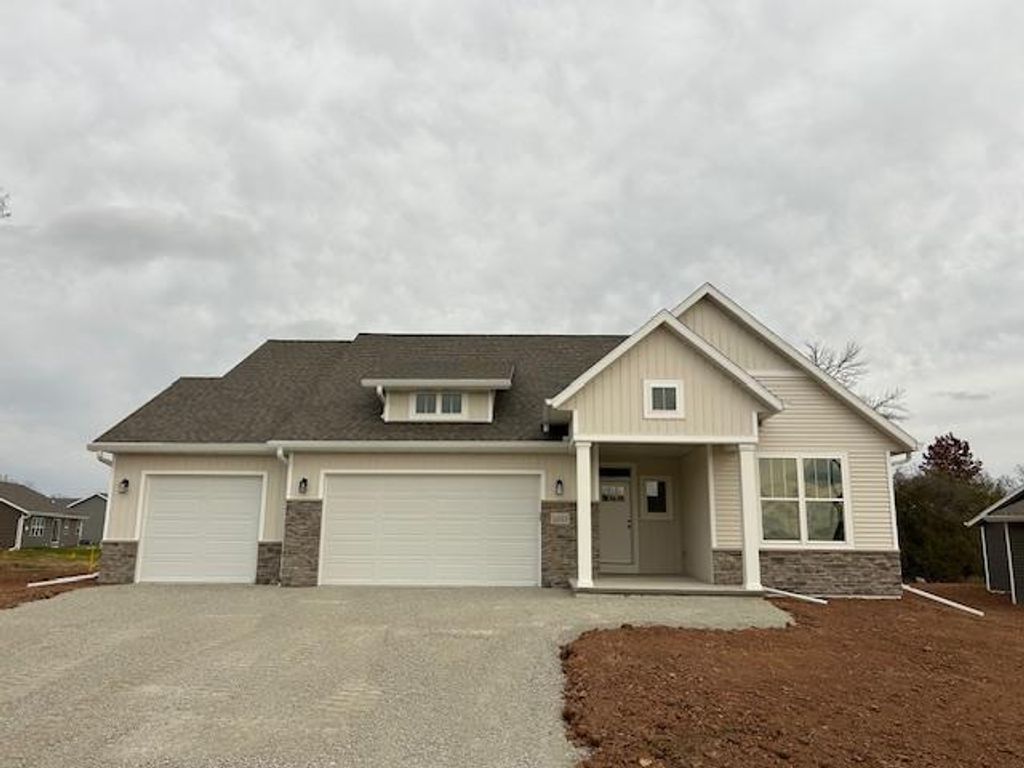 1633 FOUNDERS STREET, Neenah, WI 54956