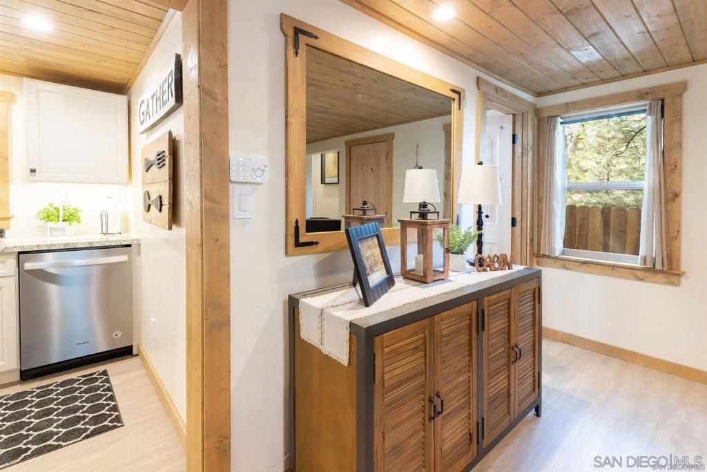 Image 12 of property listing at 42655 Peregrine, Big Bear, CA 92315