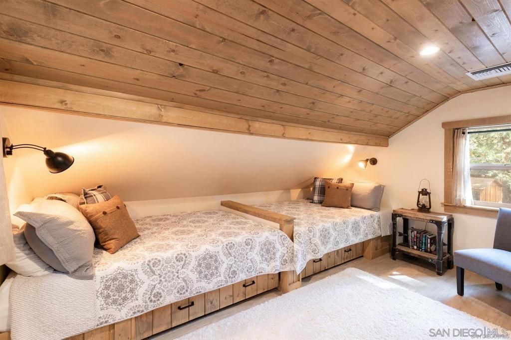 Image 19 of property listing at 42655 Peregrine, Big Bear, CA 92315