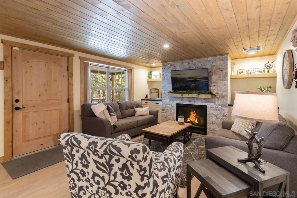 Image 7 of property listing at 42655 Peregrine, Big Bear, CA 92315