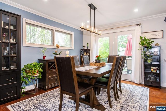 19 Plymouth Place, Roseland, NJ 07068