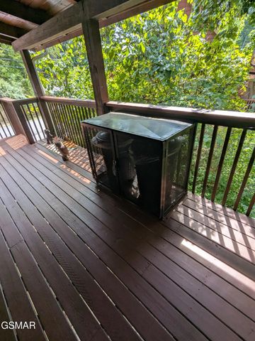 1039 Willard Way, Sevierville, TN 37876
