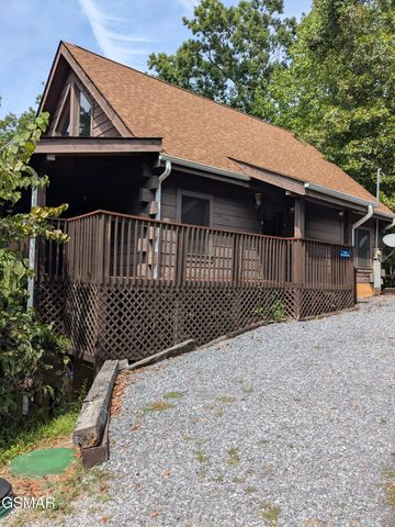 1039 Willard Way, Sevierville, TN 37876