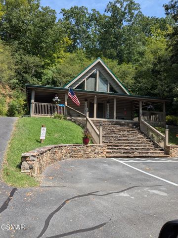 1039 Willard Way, Sevierville, TN 37876