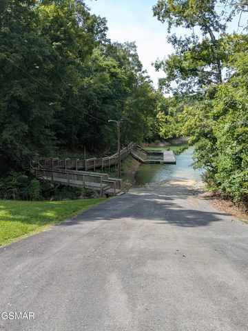 1039 Willard Way, Sevierville, TN 37876