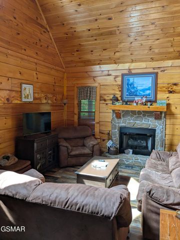 1039 Willard Way, Sevierville, TN 37876