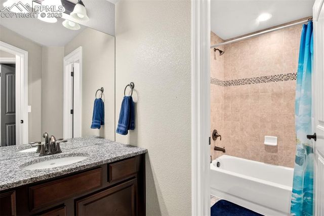 5254 Fraser Valley Lane, Colorado Springs, CO 80924