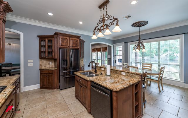 1914 Highpoint Place, Haughton, LA 71037