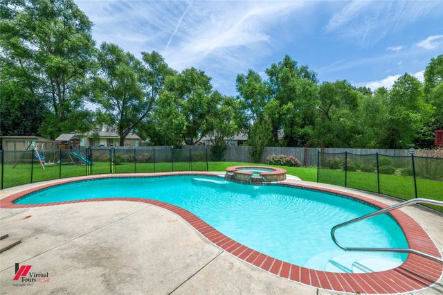 1914 Highpoint Place, Haughton, LA 71037