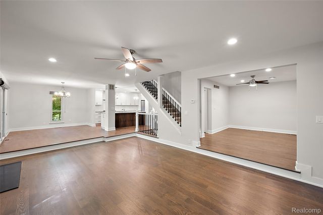 169 E Long Lake Road, Bloomfield Hills, MI 48304