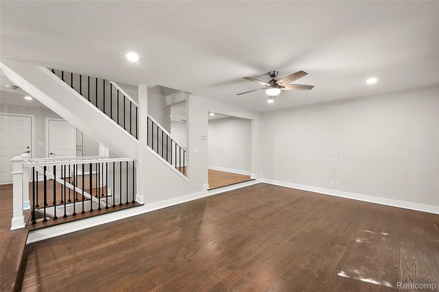 169 E Long Lake Road, Bloomfield Hills, MI 48304