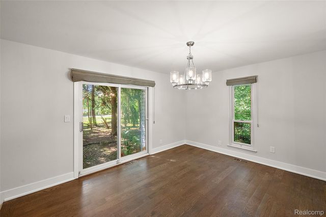 169 E Long Lake Road, Bloomfield Hills, MI 48304