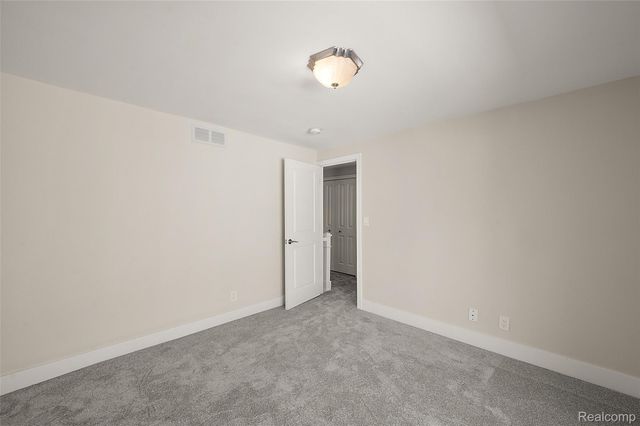 169 E Long Lake Road, Bloomfield Hills, MI 48304