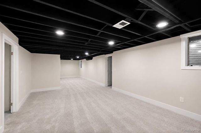 169 E Long Lake Road, Bloomfield Hills, MI 48304