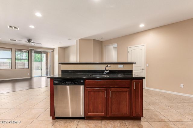 4706 S Twinleaf Drive, Gilbert, AZ 85297