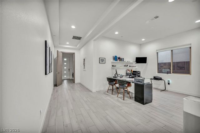 11617 Falcon Gorge Avenue, Las Vegas, NV 89138