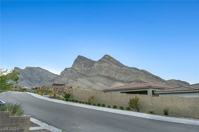 11617 Falcon Gorge Avenue, Las Vegas, NV 89138