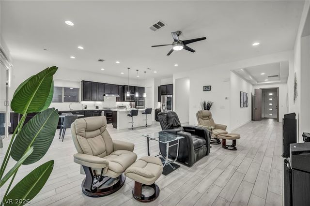 11617 Falcon Gorge Avenue, Las Vegas, NV 89138