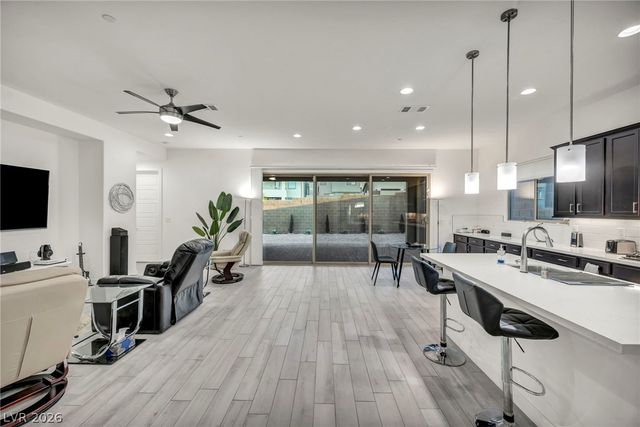 11617 Falcon Gorge Avenue, Las Vegas, NV 89138