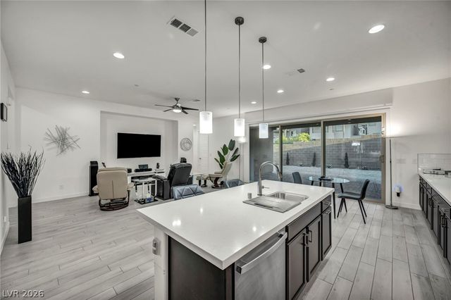 11617 Falcon Gorge Avenue, Las Vegas, NV 89138