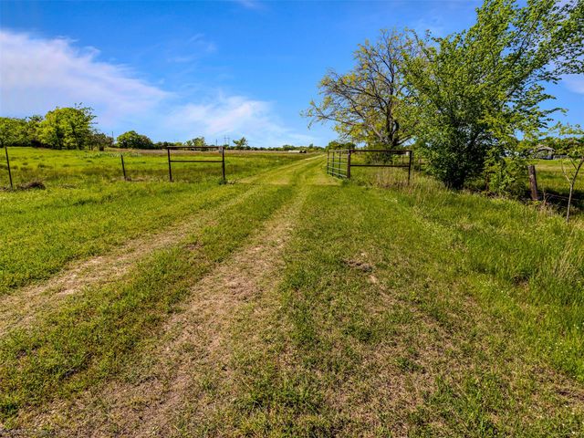 3950 Fm 47, Wills Point, TX 75169