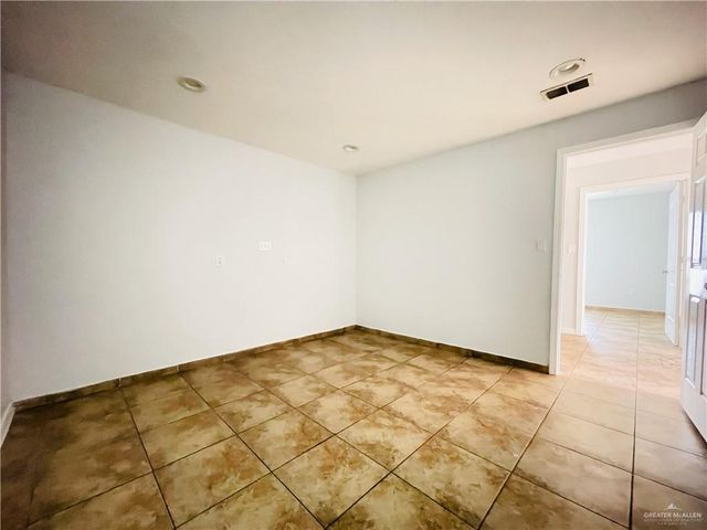 220 W 5th Street, Weslaco, TX 78596