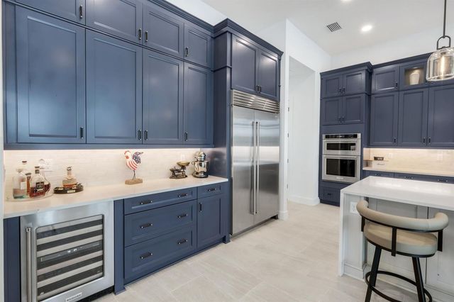 2428 WATERFRONT CIRCLE, Sarasota, FL 34240