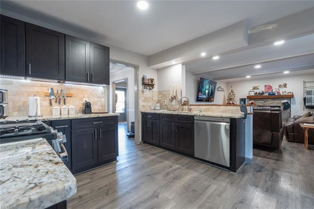 2100 Schubert DR, Virginia Beach, VA 23454