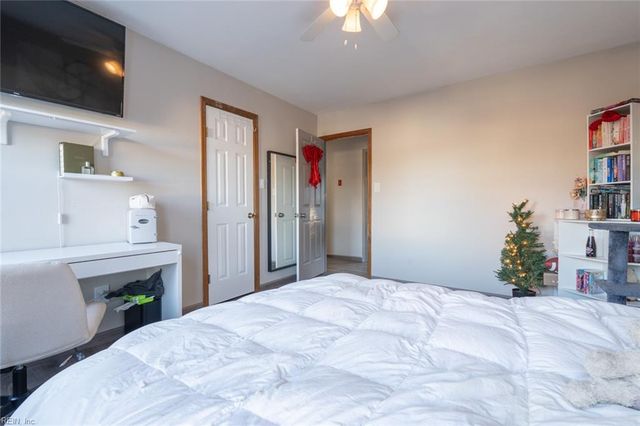 2100 Schubert DR, Virginia Beach, VA 23454