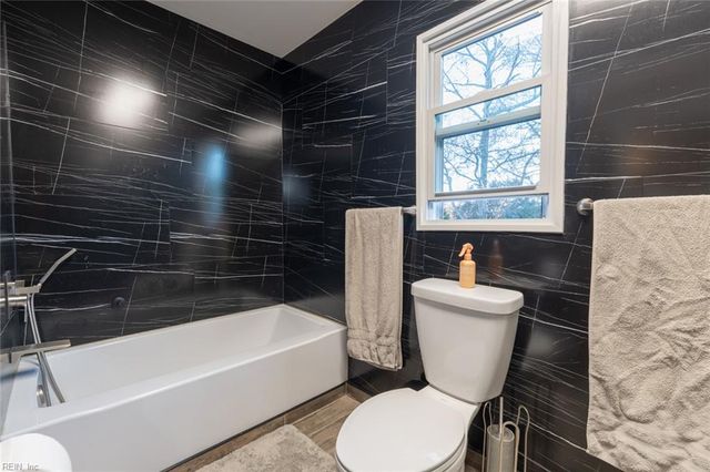 2100 Schubert DR, Virginia Beach, VA 23454