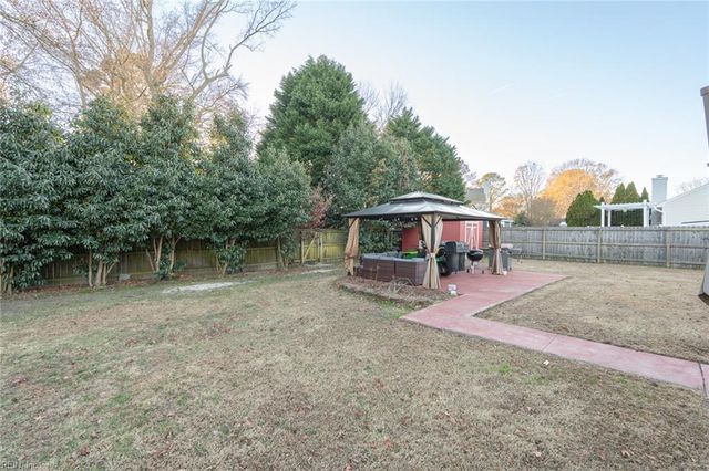 2100 Schubert DR, Virginia Beach, VA 23454