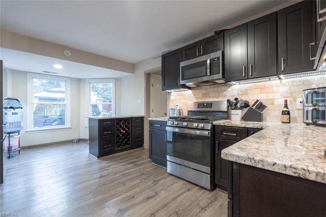 2100 Schubert DR, Virginia Beach, VA 23454