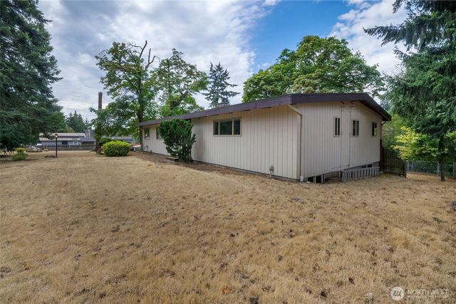 6503 2nd St Ct E, Tacoma, WA 98424