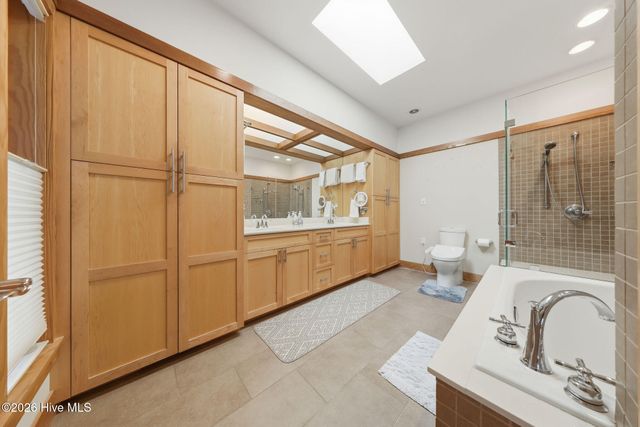 2792 Golfmaster Court SE, Southport, NC 28461