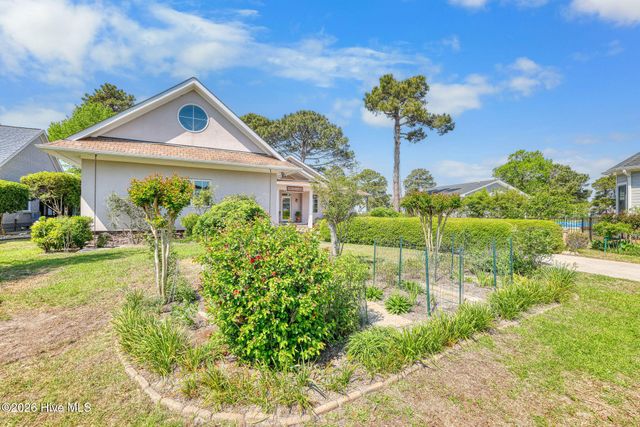 2792 Golfmaster Court SE, Southport, NC 28461