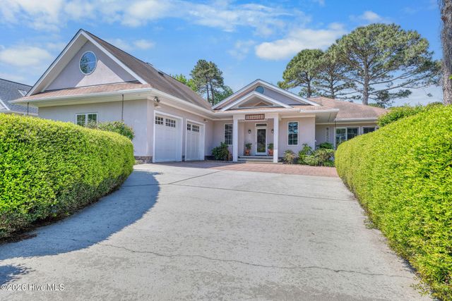 2792 Golfmaster Court SE, Southport, NC 28461