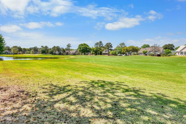 2792 Golfmaster Court SE, Southport, NC 28461