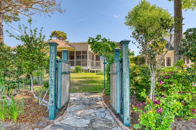 2792 Golfmaster Court SE, Southport, NC 28461