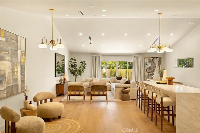 5944 Lasaine, Encino, CA 91316