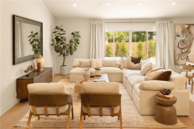 5944 Lasaine, Encino, CA 91316