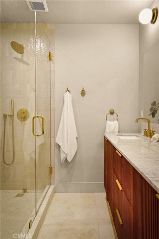 5944 Lasaine, Encino, CA 91316